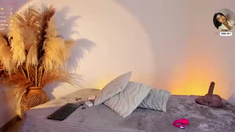 Snapshot of scarlett_keitt chatting on June 16, 11:13 am scarlet online show from June 16, 11:13 am