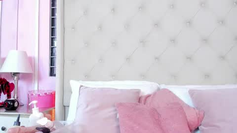 scarlett_leblanc_ online show from March 23, 1:15 pm