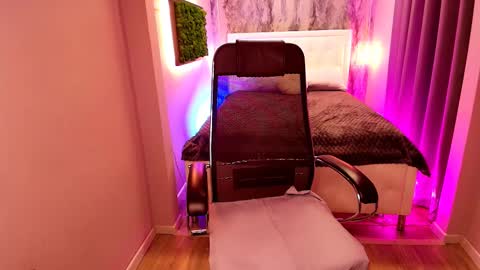 Snapshot of scarlett_mai chatting on February 17, 6:26 pm Scarlett online show from February 17, 6:26 pm