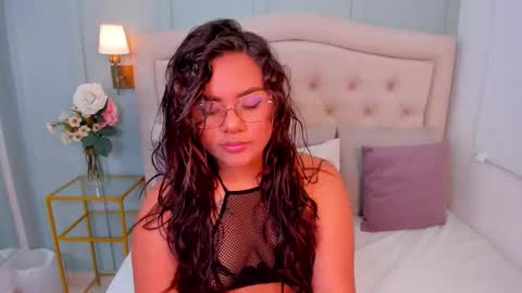 Snapshot of scarlett_rouss_ chatting on September 24, 9:29 pm Scarlett online show from September 24, 9:29 pm
