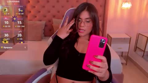 Snapshot of scarlett_rouss_ chatting on October 3, 3:47 am Scarlett online show from October 3, 3:47 am