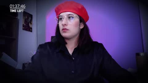 Snapshot of scarlett_sen chatting on July 15, 1:38 pm Mistress Scarlett online show from July 15, 1:38 pm
