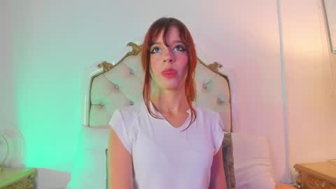 Snapshot of scarlett_smith_3 chatting on June 3, 2:14 am scarlett smith 3 online show from June 3, 2:14 am