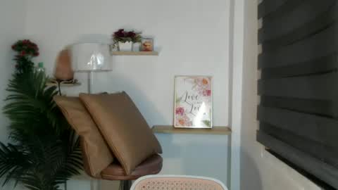 Snapshot of scarlett_sofia69 chatting on June 29, 4:41 am online show from June 29, 4:41 am