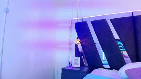  Scarlett  online show from April 16, 3:46 pm