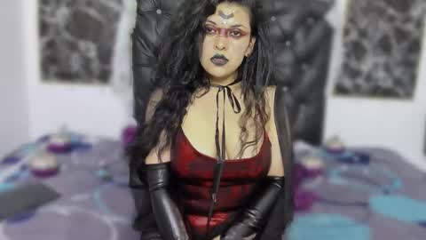 Snapshot of scarlett_w0lf chatting on October 31, 5:25 pm Scarlett online show from October 31, 5:25 pm