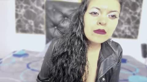 Snapshot of scarlett_w0lf chatting on November 10, 3:44 pm Scarlett online show from November 10, 3:44 pm