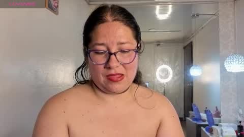 Snapshot of scarlett_widow chatting on June 2, 2:57 am scarlett_widow online show from June 2, 2:57 am