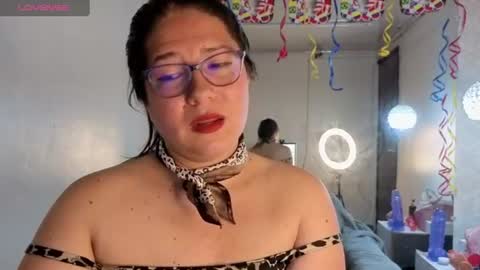 Snapshot of scarlett_widow chatting on June 11, 2:53 am scarlett_widow online show from June 11, 2:53 am