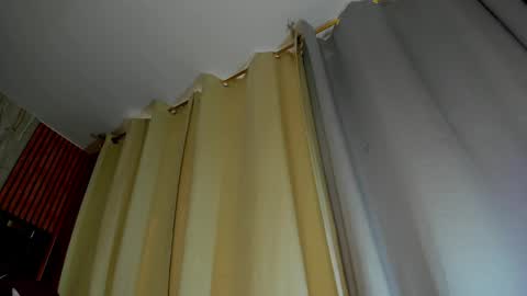 Scarlett zin follow me online show from March 29, 10:32 pm