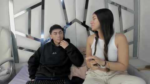 Snapshot of scarlettandlucas chatting on February 6, 12:41 pm Scarlett and Lucas online show from February 6, 12:41 pm