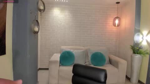 Snapshot of scarlettblaze1 chatting on November 14, 12:04 pm Sacrlett Blaze online show from November 14, 12:04 pm