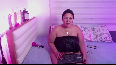 scarlettbooty online show from April 14, 11:05 am