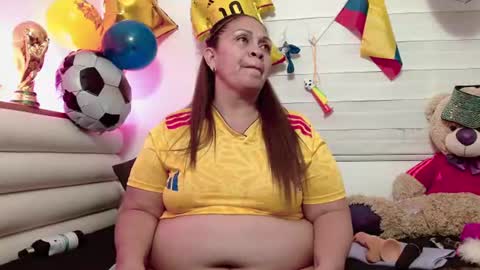 Snapshot of scarlettbooty chatting on July 4, 12:00 pm scarlettbooty online show from July 4, 12:00 pm