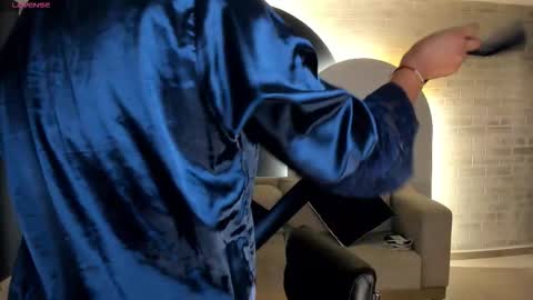 Snapshot of scarlettboss_ chatting on December 16, 10:53 am Scarlett online show from December 16, 10:53 am