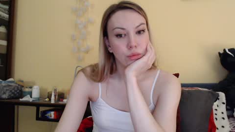 Snapshot of scarlettford chatting on January 10, 4:09 pm Scarlett online show from January 10, 4:09 pm