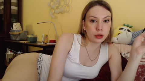 Snapshot of scarlettford chatting on February 8, 4:25 pm Scarlett online show from February 8, 4:25 pm