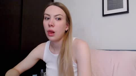 Snapshot of scarlettford chatting on November 7, 12:49 pm Scarlett online show from November 7, 12:49 pm