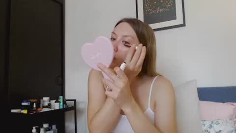Snapshot of scarlettford chatting on July 15, 8:41 am Scarlett online show from July 15, 8:41 am