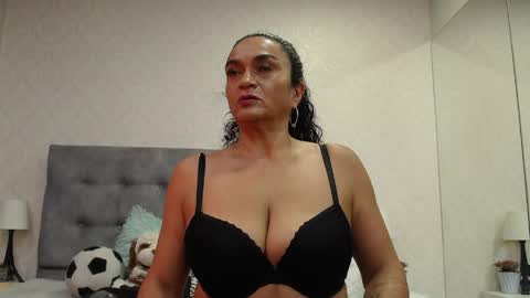 Snapshot of scarlettgreen_ chatting on June 6, 10:20 am Scartt online show from June 6, 10:20 am