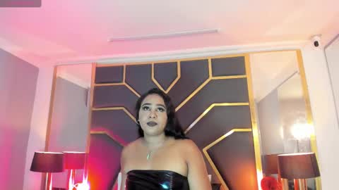 Snapshot of scarletthott1 chatting on September 18, 11:56 am Scarlett Hot online show from September 18, 11:56 am