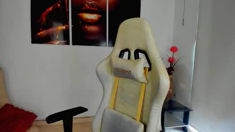 Scarlett online show from October 24, 9:00 pm