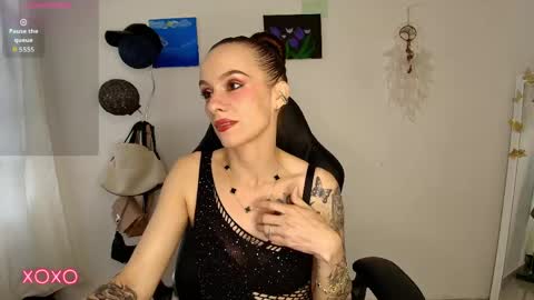 Snapshot of scarlettmilf_cg chatting on April 28, 10:15 pm Scarlett online show from April 28, 10:15 pm