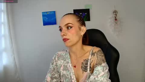Snapshot of scarlettmilf_cg chatting on May 16, 7:45 pm Scarlett online show from May 16, 7:45 pm