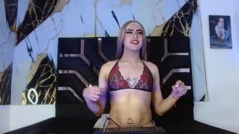 Snapshot of scarlettqueencs chatting on September 9, 2:55 am Scarlett online show from September 9, 2:55 am