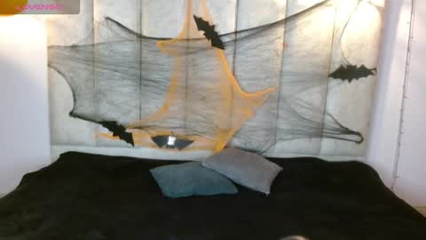 Snapshot of scarlettqueencs chatting on October 24, 5:37 am Scarlett online show from October 24, 5:37 am