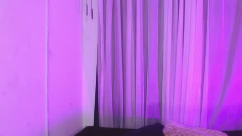 Snapshot of scarlettqueencs chatting on November 25, 4:45 am Scarlett online show from November 25, 4:45 am