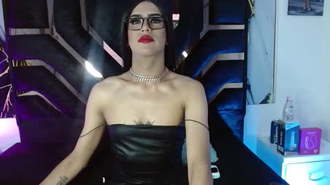 Snapshot of scarlettqueencs chatting on November 27, 3:41 am Scarlett online show from November 27, 3:41 am