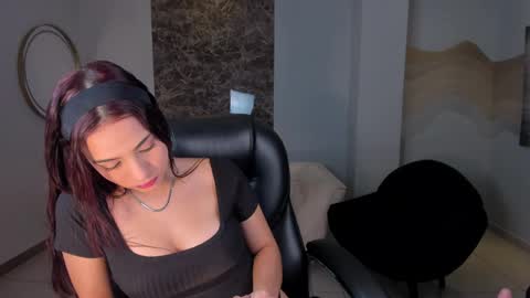Scarlett Rose online show from June 4, 8:15 pm
