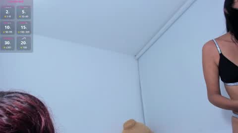 Snapshot of scarlettt_moon chatting on May 3, 3:23 am scarlettt_moon online show from May 3, 3:23 am
