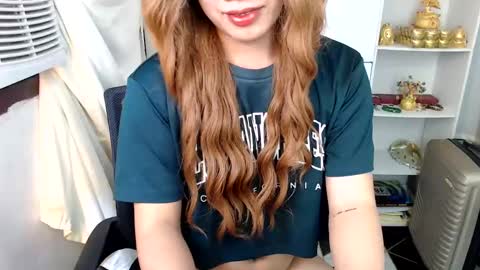 Snapshot of scarletxxxx chatting on December 13, 9:24 am Queen Scarlet online show from December 13, 9:24 am