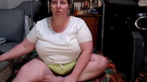 Snapshot of scarlotta chatting on September 8, 11:15 pm Scarlotta online show from September 8, 11:15 pm