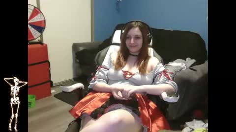 Snapshot of scarslutwitch chatting on July 19, 6:39 am ScarSlutWitch online show from July 19, 6:39 am