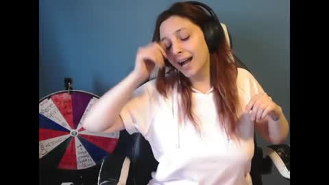 Snapshot of scarslutwitch chatting on July 29, 9:13 pm ScarSlutWitch online show from July 29, 9:13 pm