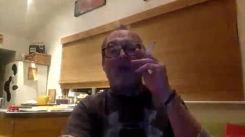 Snapshot of scbiggersballs chatting on October 5, 9:24 pm scbiggersballs online show from October 5, 9:24 pm