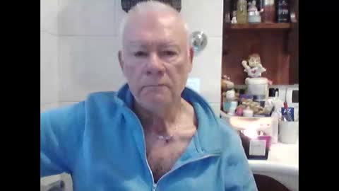 Snapshot of schizzodoro chatting on April 27, 4:10 am schizzodoro online show from April 27, 4:10 am