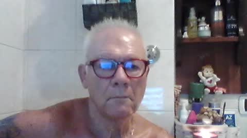 Snapshot of schizzodoro chatting on July 17, 3:46 am schizzodoro online show from July 17, 3:46 am