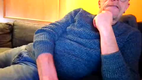 Snapshot of schmuhbaer1 chatting on November 27, 10:39 am schmuhbaer1 online show from November 27, 10:39 am