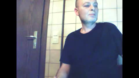 schnibschnab online show from December 16, 2:49 am