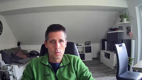 Snapshot of schnuckigeil chatting on November 5, 1:44 pm Dildomen online show from November 5, 1:44 pm