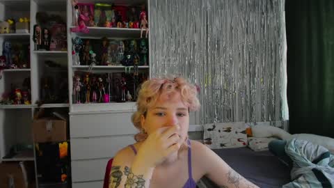 Rina online show from April 3, 7:06 am