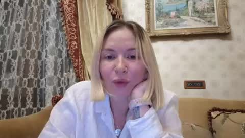 Snapshot of schoolteach chatting on June 11, 7:01 pm cindy desire online show from June 11, 7:01 pm