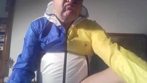 sclavtudor online show from March 7, 6:49 pm