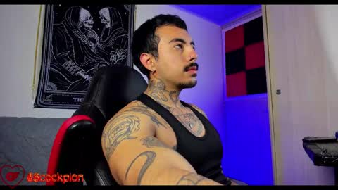 Alejandro help me to reach 200 thumps up online show from February 13, 8:32 am