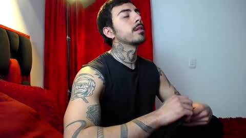 Alejandro help me to reach 200 thumps up online show from April 13, 7:14 am