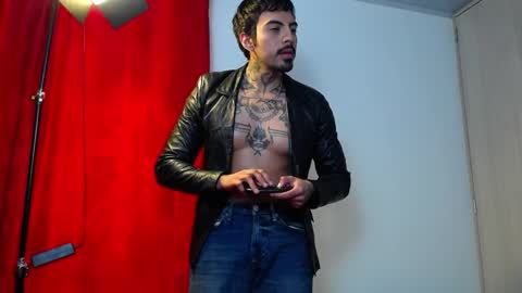 Snapshot of scockpion_ chatting on April 27, 8:07 pm Alejandro help me to reach 200 thumps up online show from April 27, 8:07 pm